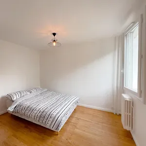 https://appartement-spacieux-avec-balcon.hotels-rhonealpes.com